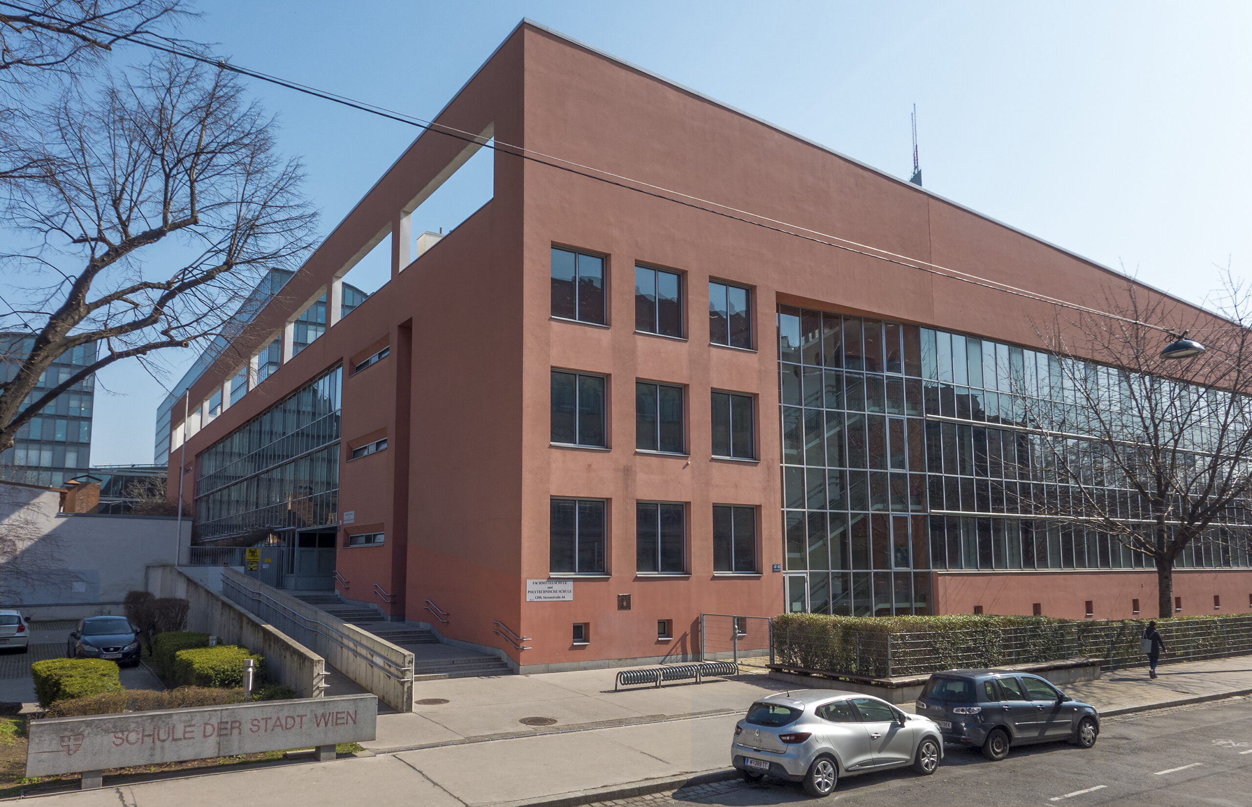 Fachmittelschule / Polytechnische Schule Wien 20