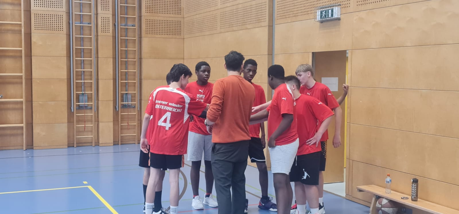 Basketball-Heimturnier – Team-Timeout